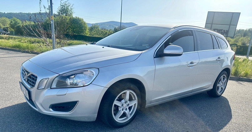 Volvo V60 cena 29500 przebieg: 266000, rok produkcji 2012 z Jedlina-Zdrój małe 106